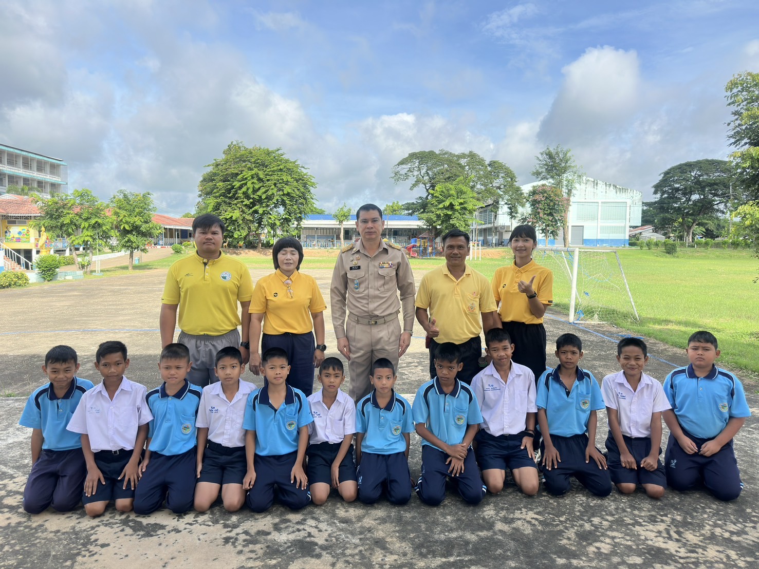 มอบเกียรติบัตรแก่นักเรียนที่เข้าร่วมการแข่งขันกีฬานักเรียนประจำจังหวัดและอำเภอ จังหวัดปราจีนบุรี ประจำปี ๒๕๖๘ ประเภทกีฬา เปตอง