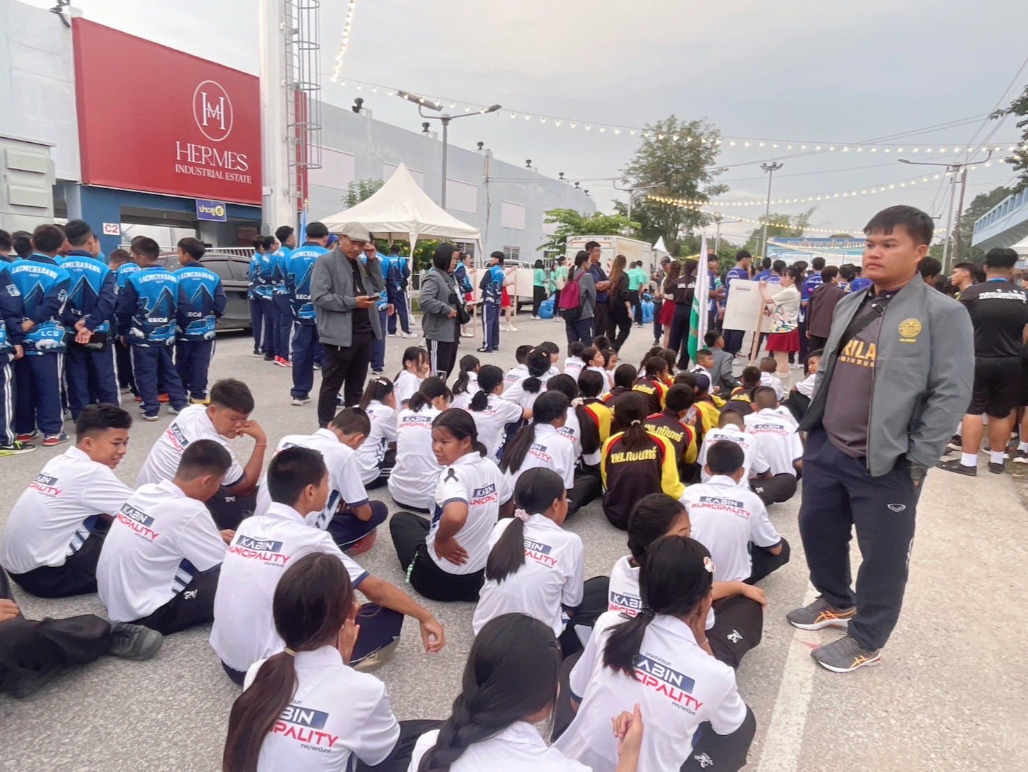 โรงเรียนในสังกัดเทศบาลตำบลกบินทร์ อำเภอกบินทร์บุรี จังหวัดปราจีนบุรี เข้าร่วมพิธีเปิดกิจกรรม การแข่งขันกีฬานักเรียนสังกัดองค์กรปกครองส่วนท้องถิ่นแห่งประเทศไทย - Image 4