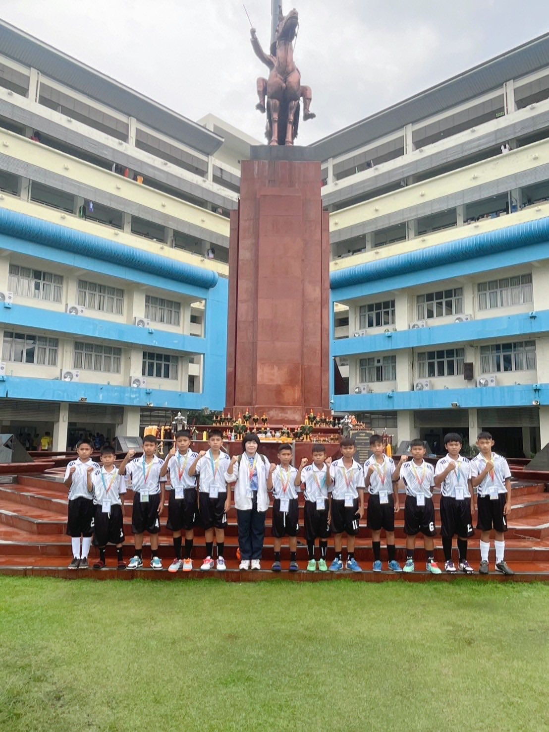 ขอแสดงความยินกับนักกีฬา สังกัดกองการศึกษาเ ทศบาลตำบลกบินทร์  ที่ได้รับเหรียญรางวัล ในการเข้าร่วมแข่งขันกีฬานักเรียนองค์กรปกครองส่วนท้องถิ่นแห่งประเทศไทย (รอบคัดเลือกภาคตะวันออก) ครั้งที่ 40 ประจำปีงบประมาณ ๒๕๖๙  "ตากสินระยองเกมส์" - Image 43