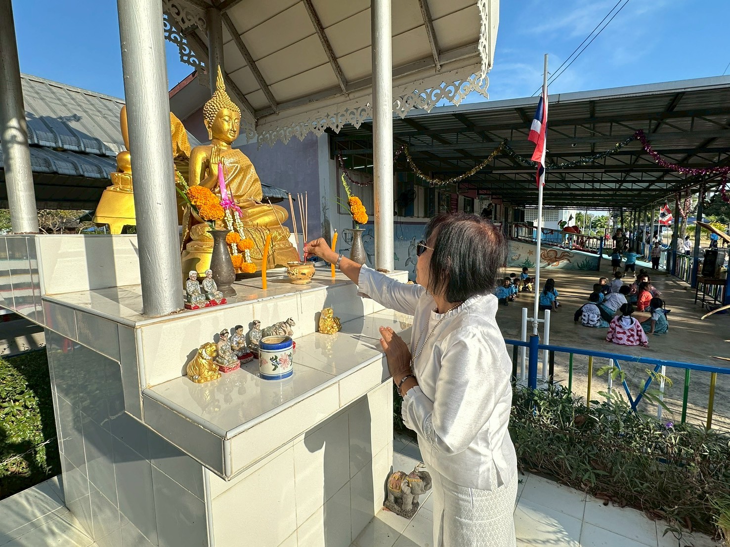 กิจกรรมทำบุญตักบาตร เนื่องในโอกาสวันเริ่มต้นเข้าสู่ปีใหม่ ปีพุทธศักราช ๒๕๖๙ - Image 3