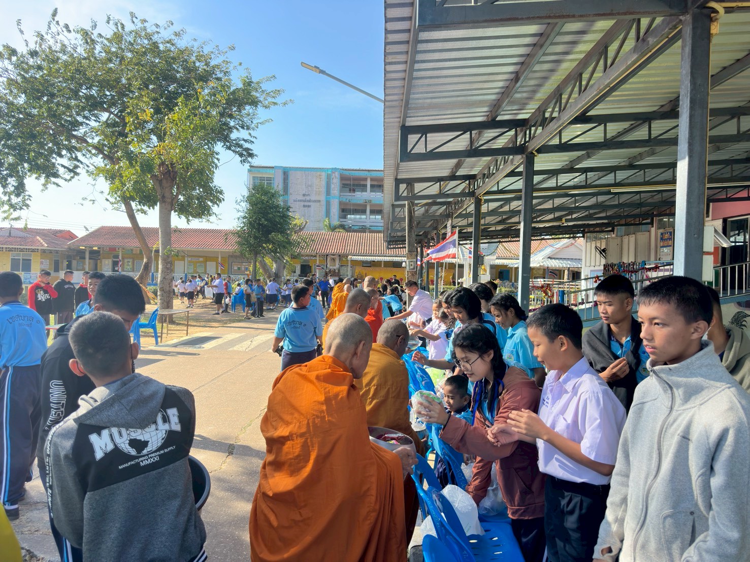 กิจกรรมทำบุญตักบาตร เนื่องในโอกาสวันเริ่มต้นเข้าสู่ปีใหม่ ปีพุทธศักราช ๒๕๖๙ - Image 50