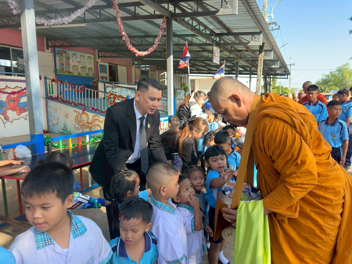 กิจกรรมทำบุญตักบาตร เนื่องในโอกาสวันเริ่มต้นเข้าสู่ปีใหม่ ปีพุทธศักราช ๒๕๖๙ - Image 52