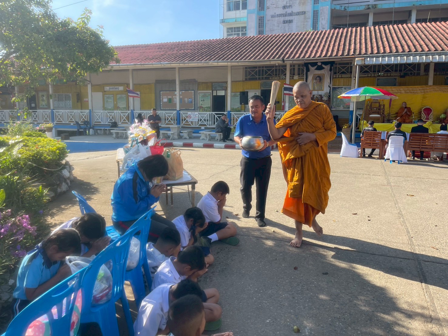 กิจกรรมทำบุญตักบาตร เนื่องในโอกาสวันเริ่มต้นเข้าสู่ปีใหม่ ปีพุทธศักราช ๒๕๖๙ - Image 67