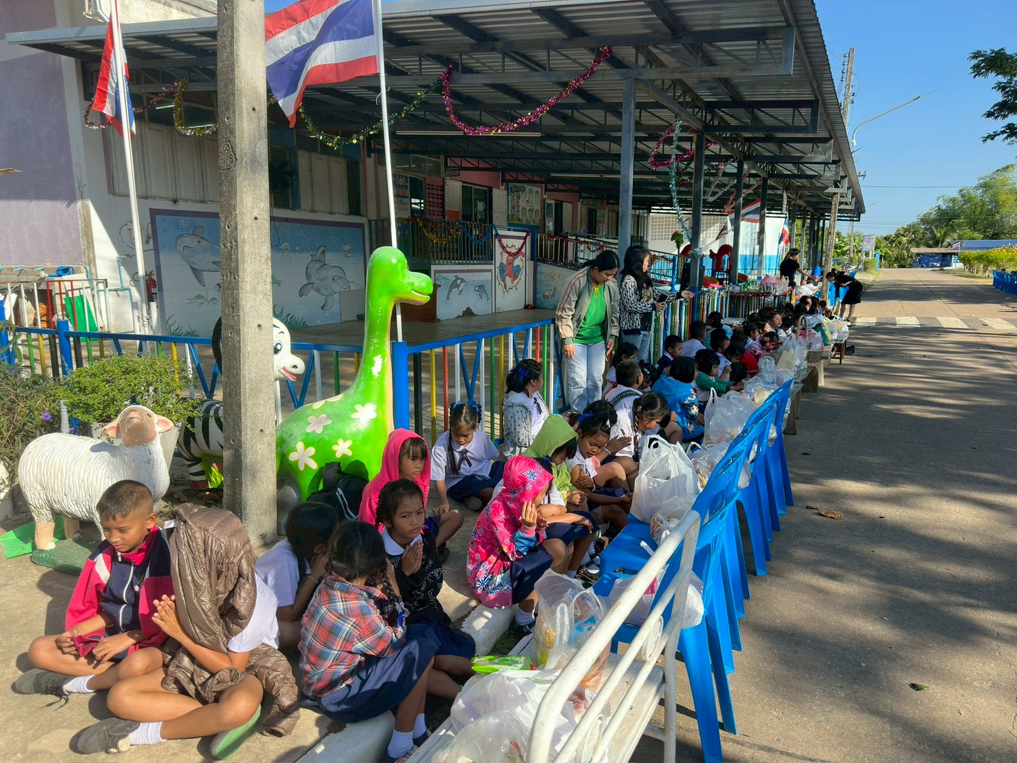 กิจกรรมทำบุญตักบาตร เนื่องในโอกาสวันเริ่มต้นเข้าสู่ปีใหม่ ปีพุทธศักราช ๒๕๖๙ - Image 68